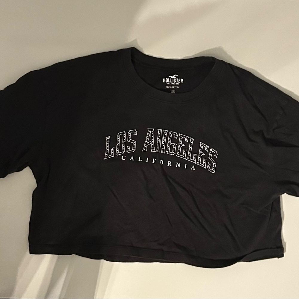 HOLLISTER cropped black tee XS